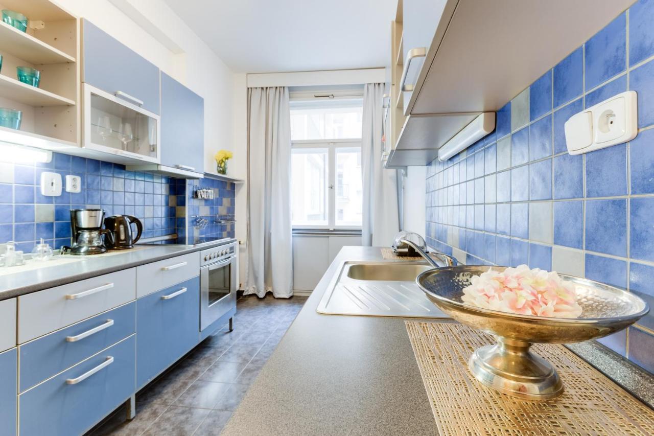 Exclusive Riverside Apartment In The Heart Of Praga Esterno foto