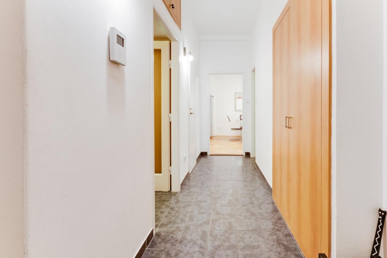 Exclusive Riverside Apartment In The Heart Of Praga Esterno foto